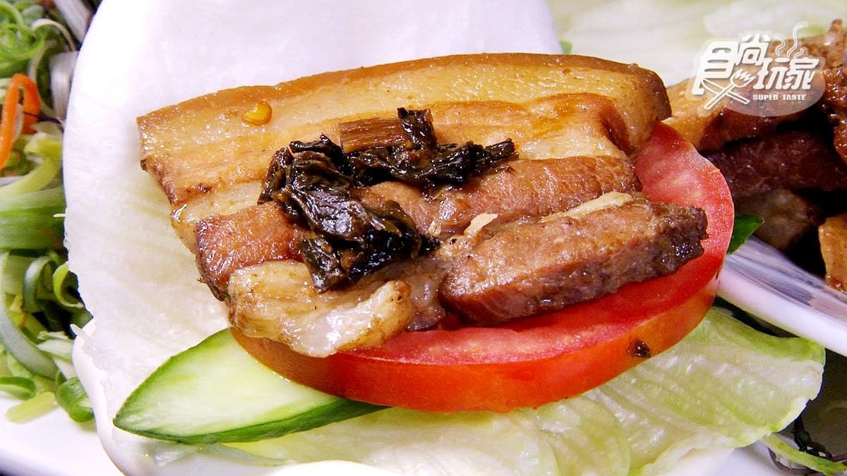邊看電影邊吃創意客家菜！春捲皮包「客家小炒」，「梅干扣肉」變漢堡