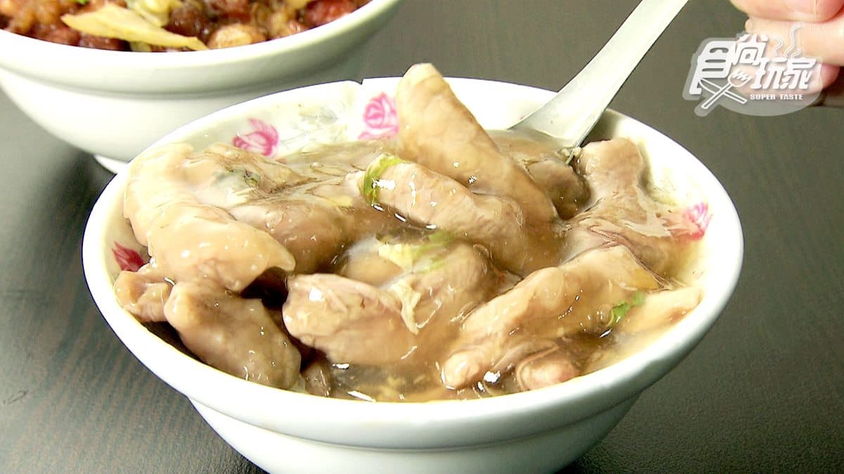 左營人追了40年!炭燒10小時肉燥飯+料多到滿出來肉羹 左營人追了40年!炭燒10小時肉燥飯+料多到滿出來肉羹