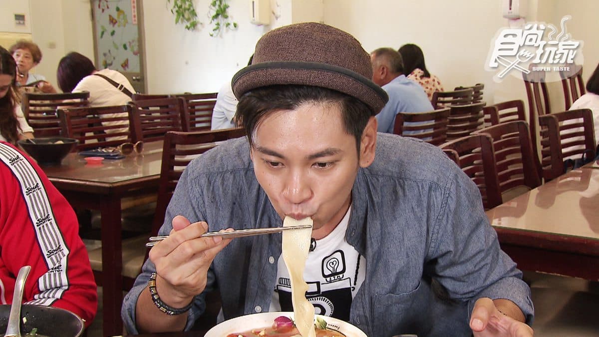 麵條跟皮帶一樣寬！「皮帶麵」24小時養麵，口感更Ｑ彈