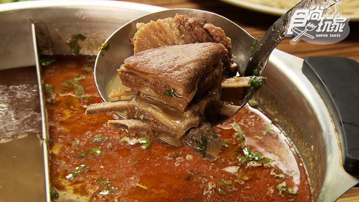 羊肉爐也有鴛鴦鍋！鎮店之寶「羊三層」超Q彈，最怕羶味的莎莎也愛吃