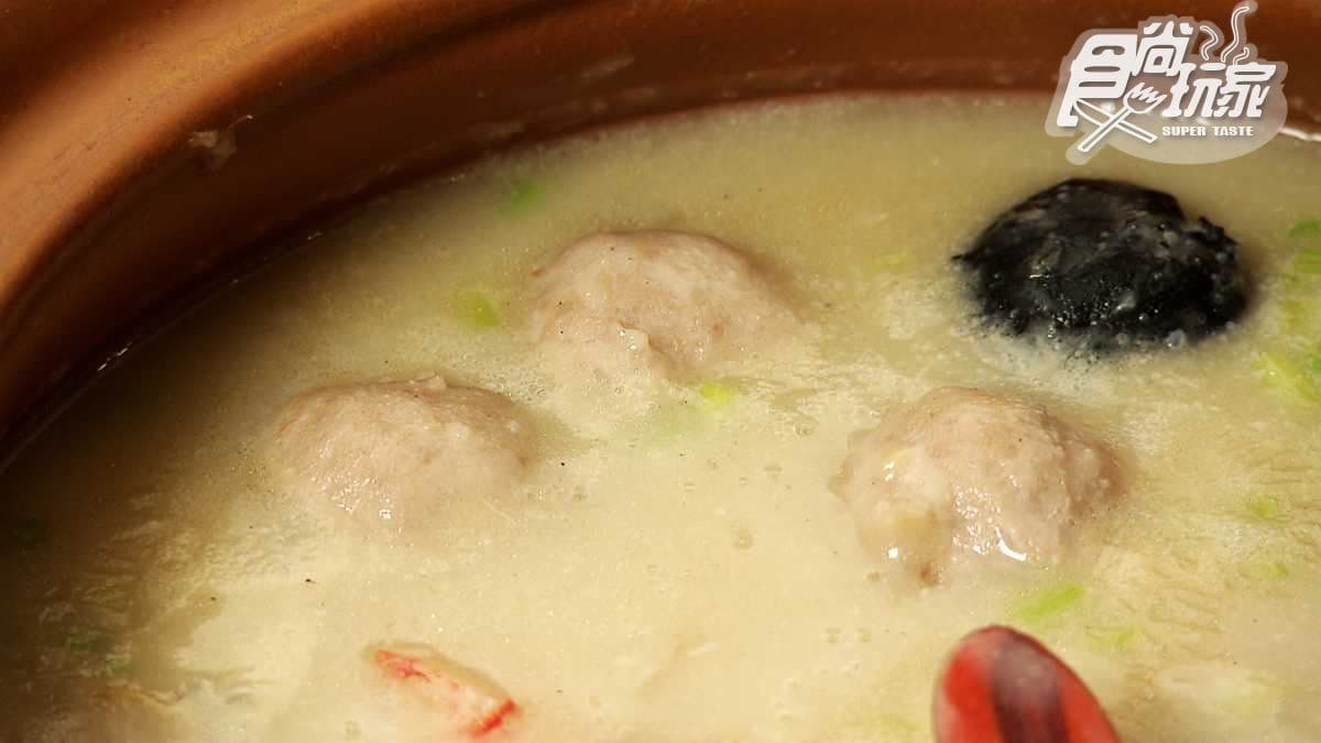 全台第一家「正宗潮州沙鍋粥」!處女蟳粥季節限定、雞肉粥加祕方「堅果醬」 全台第一家「正宗潮州沙鍋粥」!處女蟳粥季節限定、雞肉粥加祕方「堅果醬」