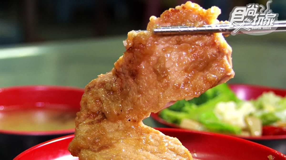 網友票選必吃「排骨酥麵」！獨門醬料醃製，軟嫩飄香50年