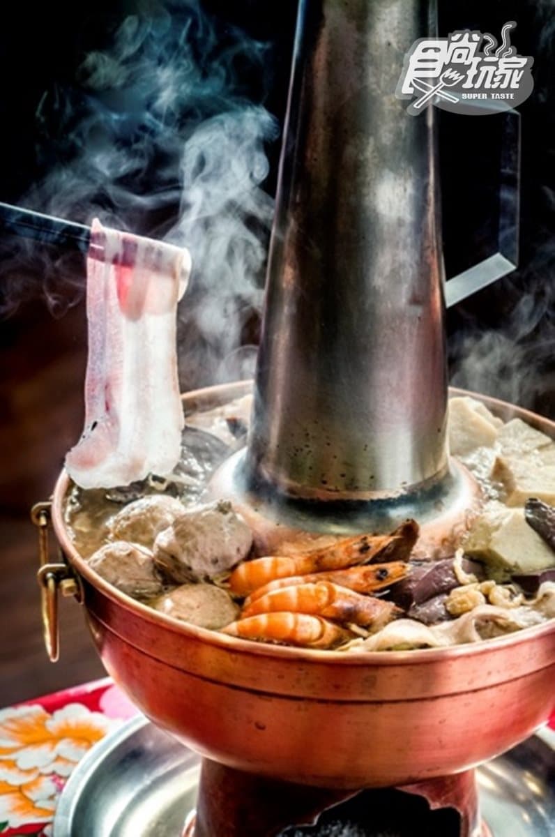 冬天快筆記！5家長紅不敗的「酸菜白肉鍋」，天冷最好吃
