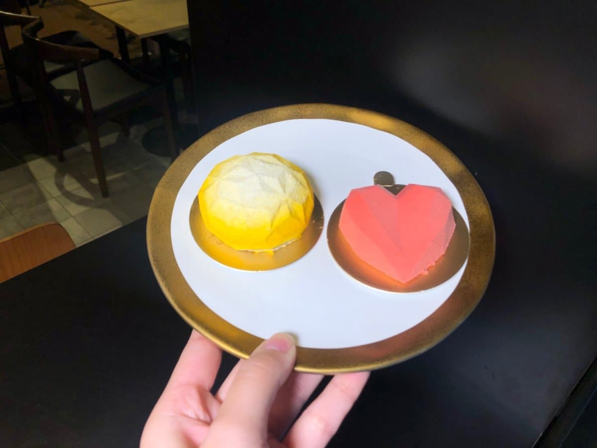 【新開店】超人氣甜點「金箔蜂蜜蛋糕」進駐百貨，首推荔枝果泥慕斯蛋糕