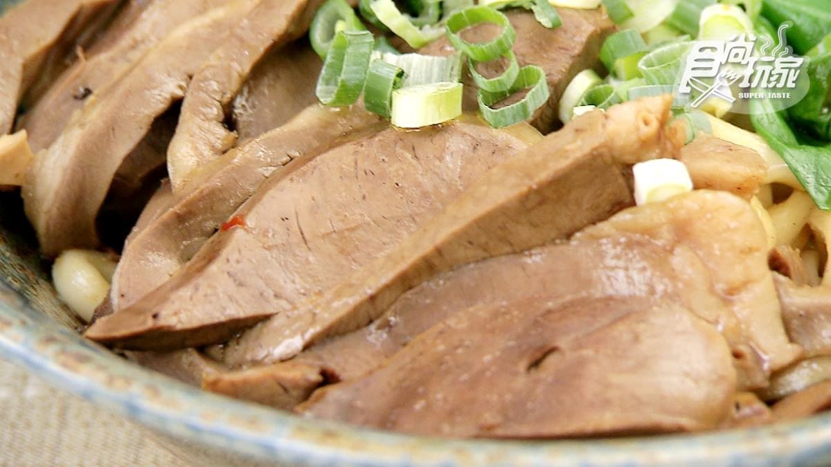 我不是牛肉麵！這間店只賣豬肉麵食，限量「菊花肉」超軟嫩