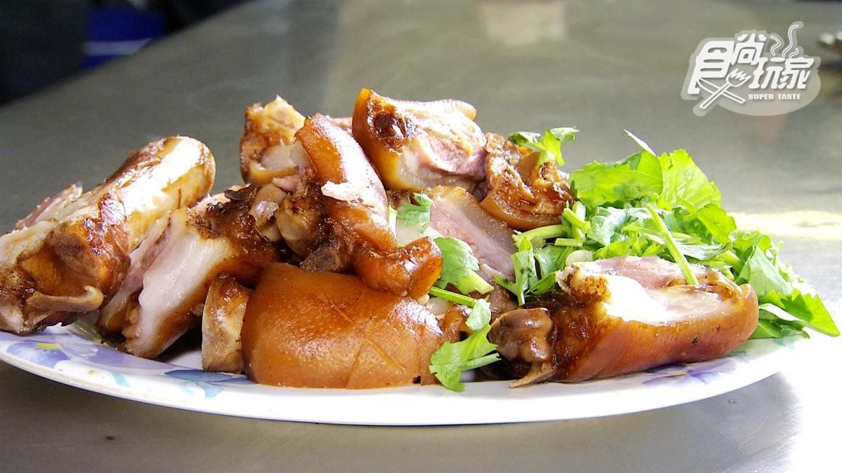 一天吃三餐也不膩！50年小吃店「肉羹湯」超大塊，「麻醬乾麵」香氣爆表