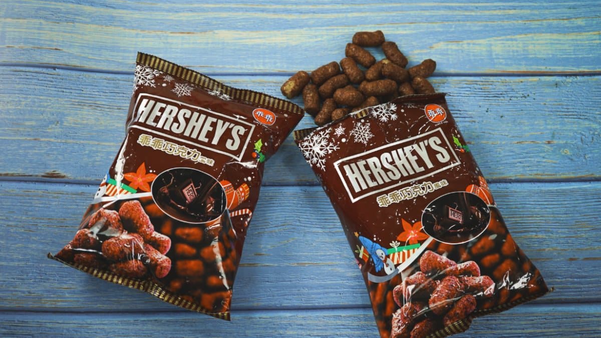 巧克力迷吃起來!Hershey’s推「聯名零食」,必吃乖乖玉米脆果、孔雀捲心餅 巧克力迷吃起來!Hershey’s推「聯名零食」,必吃乖乖玉米脆果、孔雀捲心餅