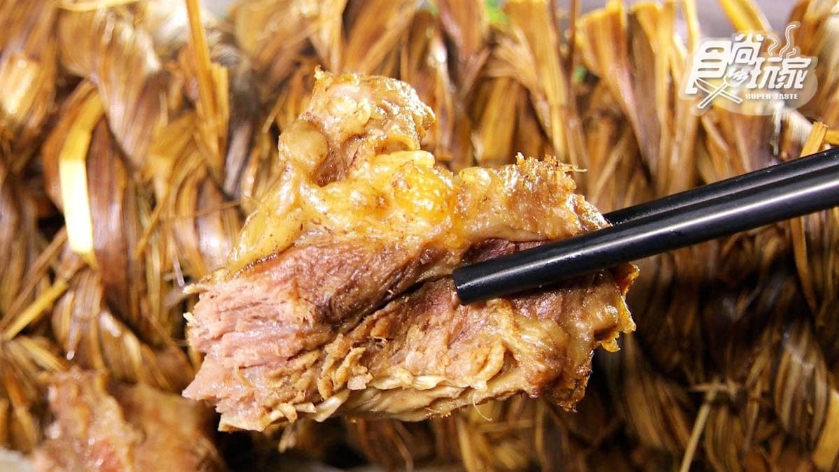 宜蘭人最愛無菜單料理！「生魚片船」超霸氣、「草繩貴妃牛」會噴火
