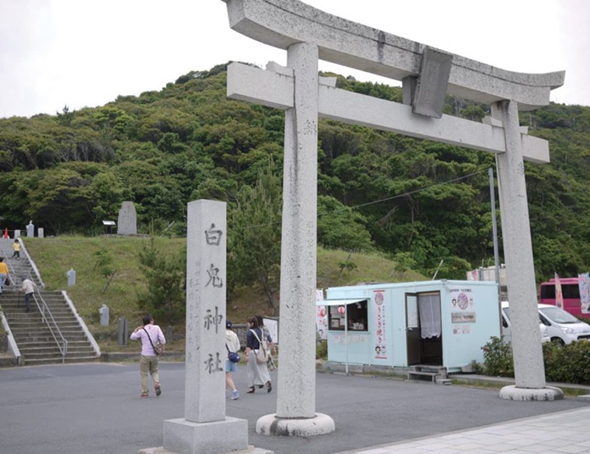 少女系噴發的超萌神社  「白兔大神」成戀愛聖地