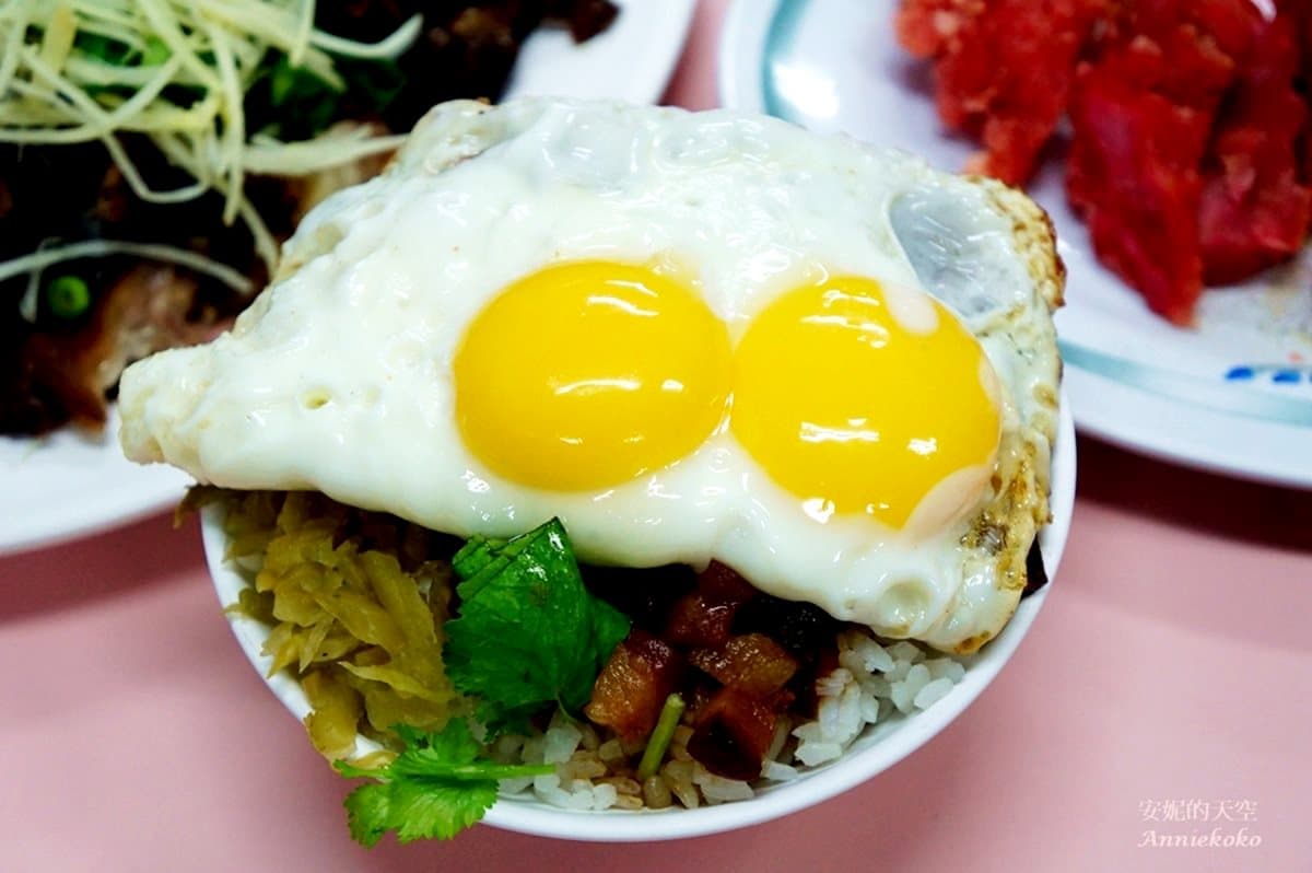 新竹超人氣小吃「波霸滷肉飯」「超狂龍蝦粥」 吃過的才是老饕