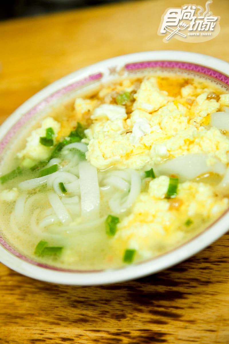 中壢吃貨點名這9家：50年「糖三角」、米干配豌豆粉、「中壢最好吃牛肉麵」