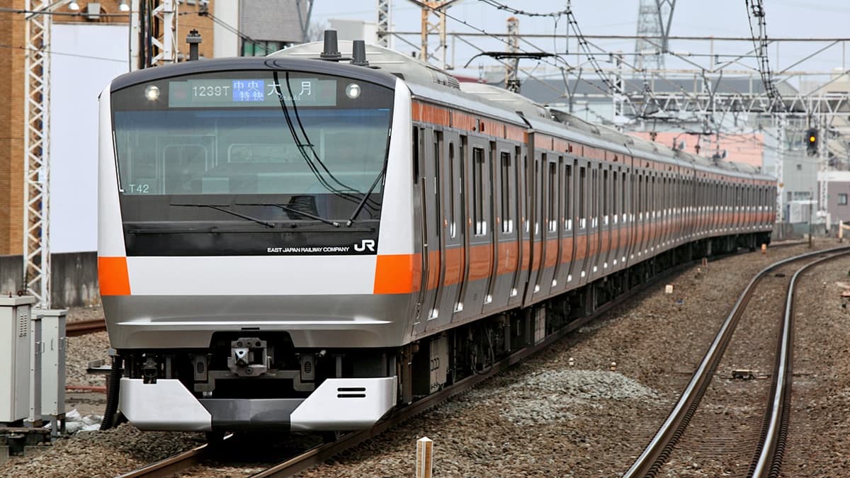 玩日本注意！走手扶梯該靠左靠右？「搭JR新規定」小心鬧笑話