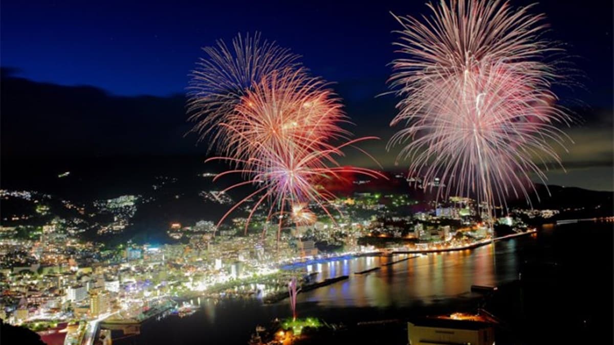 日旅遊網精選5大「泡湯景點」 這一家泉水是鮮紅色的! 日旅遊網精選5大「泡湯景點」 這一家泉水是鮮紅色的!