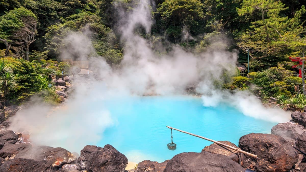 日旅遊網精選5大「泡湯景點」 這一家泉水是鮮紅色的! 日旅遊網精選5大「泡湯景點」 這一家泉水是鮮紅色的!