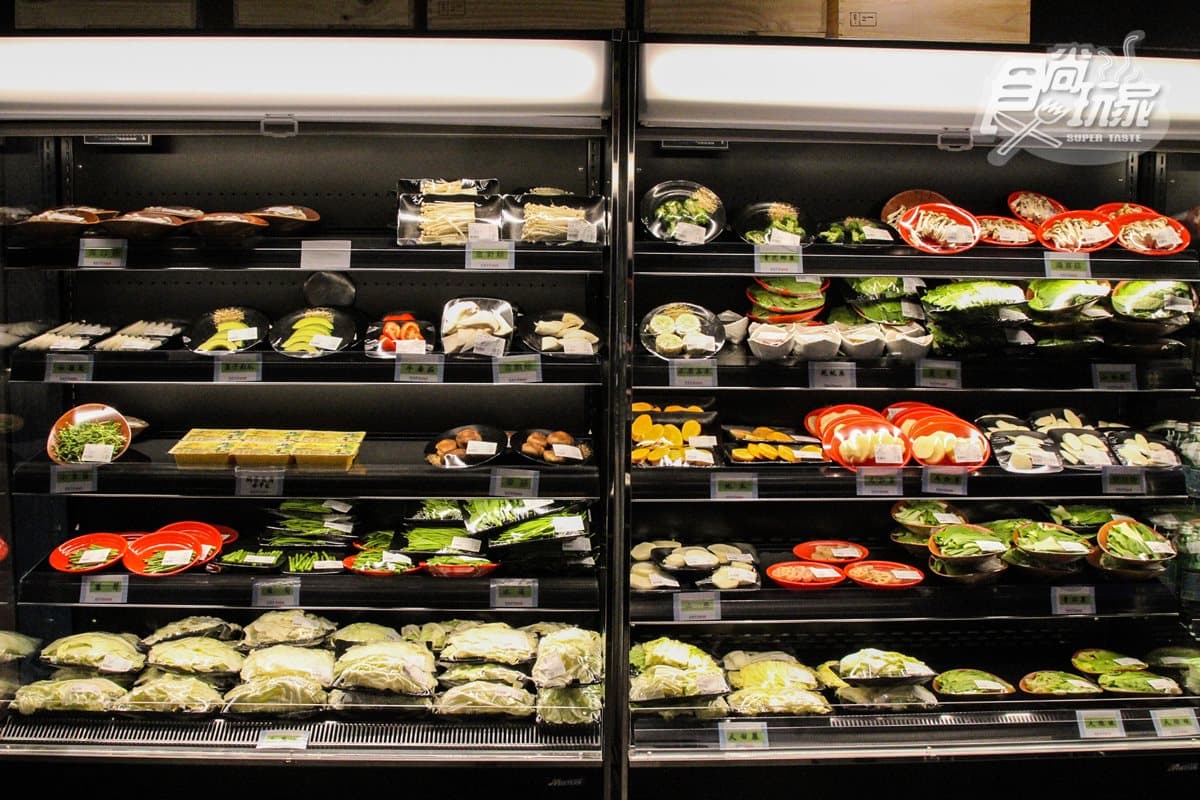 【新開店】1次開3家！「肉多多」推火鍋超市  588元吃現撈活龍蝦