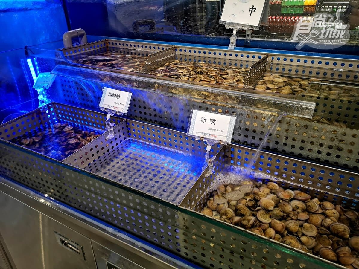 【新開店】1次開3家！「肉多多」推火鍋超市  588元吃現撈活龍蝦