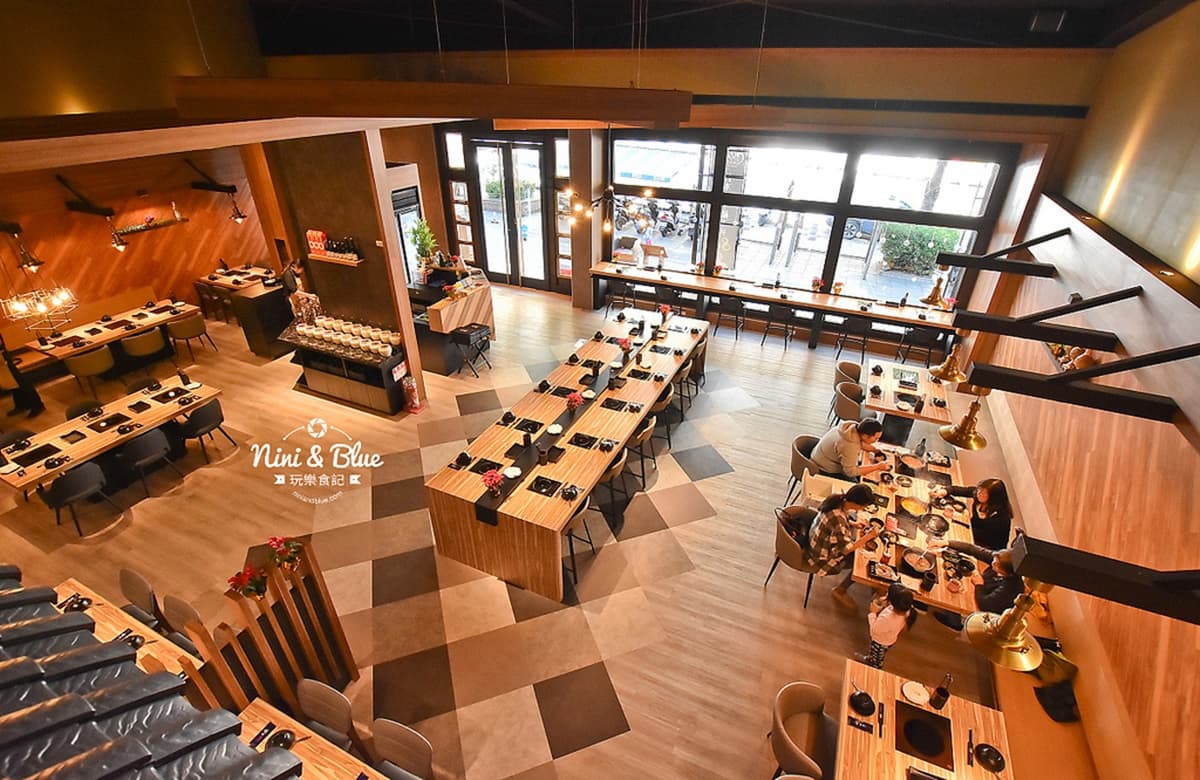 「雙海鮮船」吃到厭世！台中痛風鍋物店好霸氣  還有星巴克喝到飽 