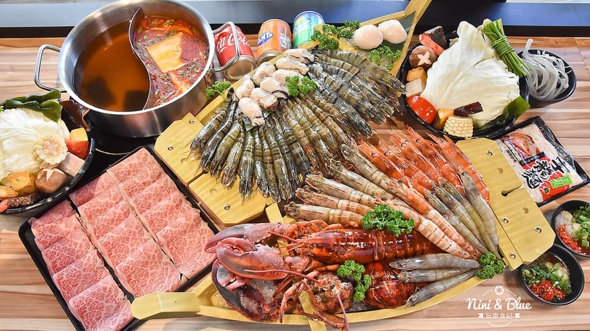 「雙海鮮船」吃到厭世！台中痛風鍋物店好霸氣  還有星巴克喝到飽 