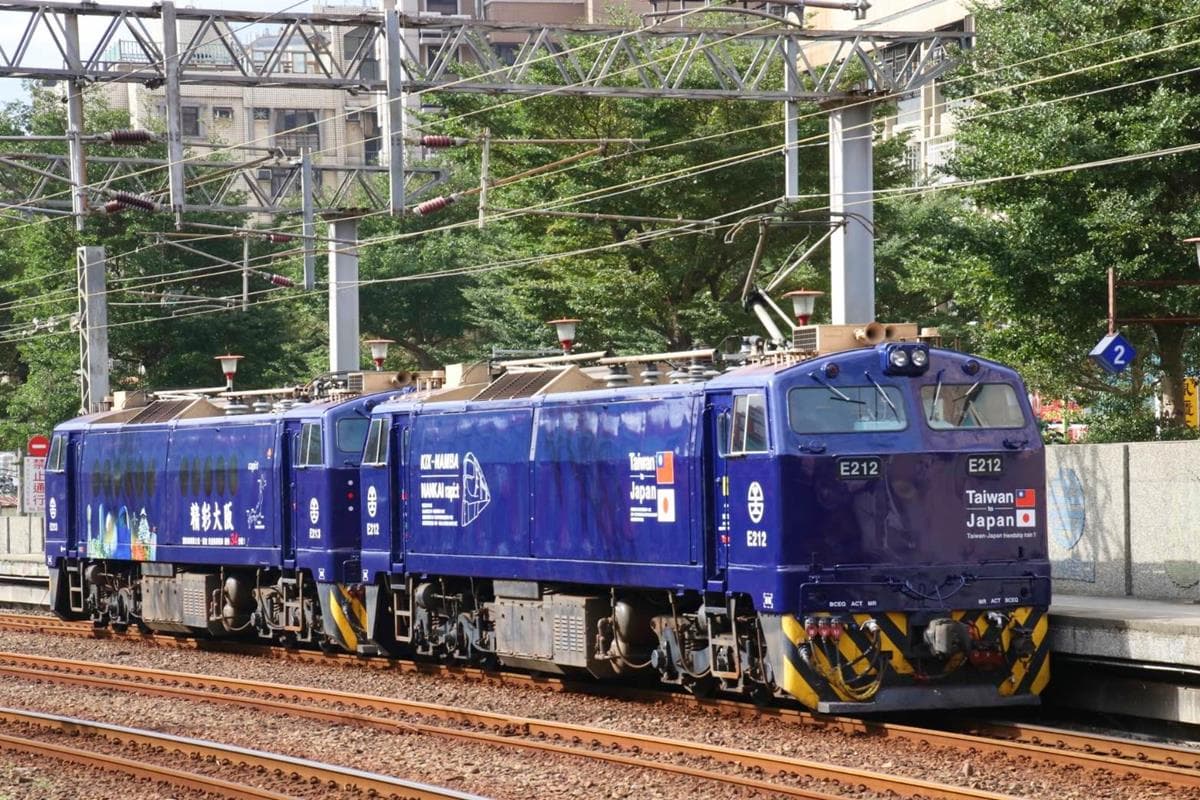 莒光號變身！大阪南海電鐵「藍武士號、日台友誼號」彩繪列車上路