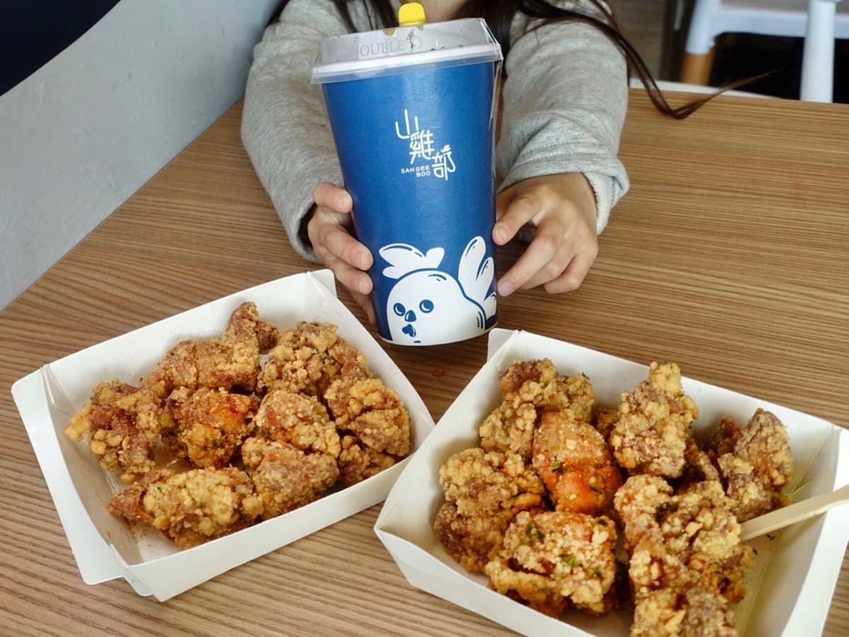 【新開店】花雕炸雞「買1送1」！賣萌早餐店主題很「GG」