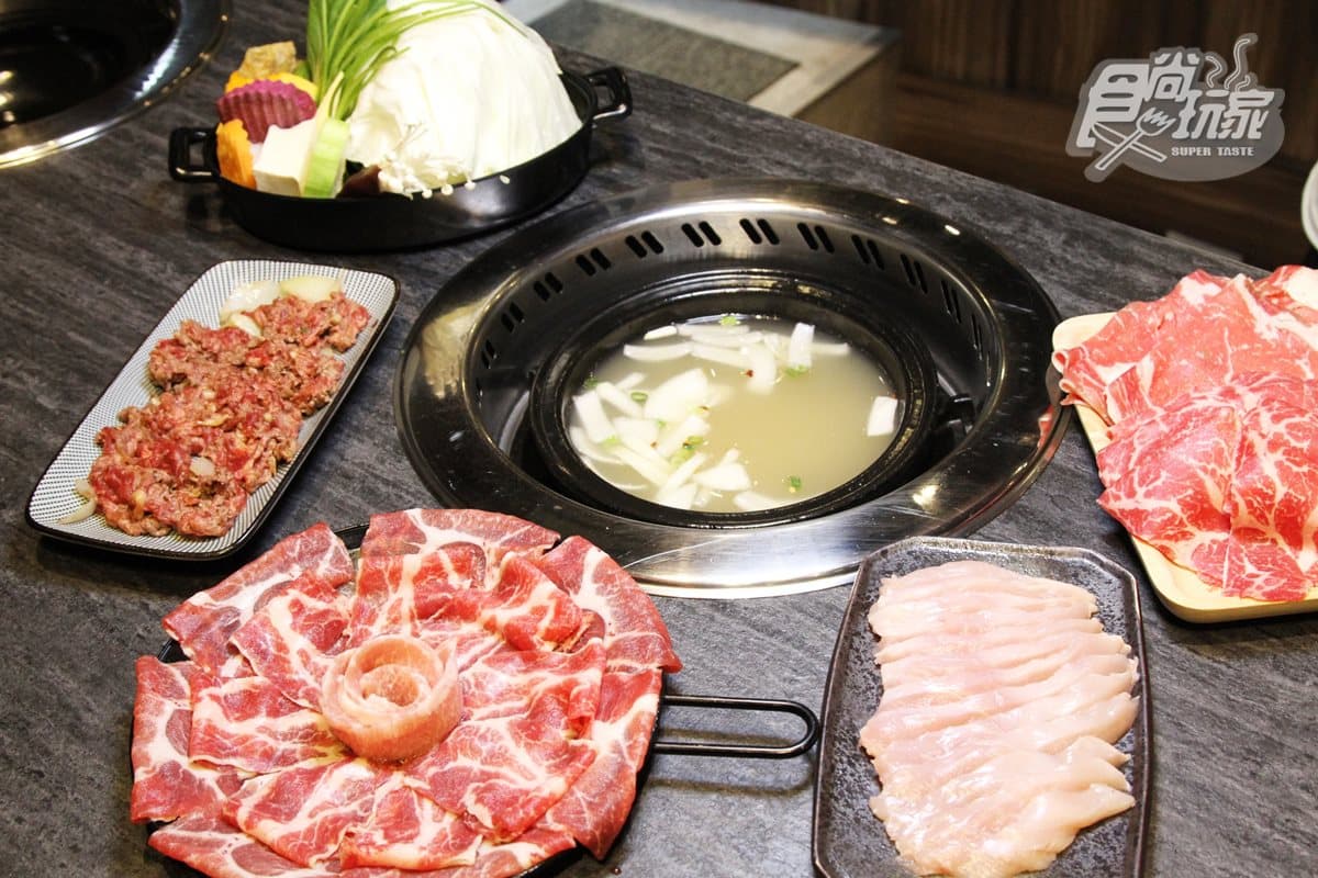 【新開店】220元就吃得到！全台第一家「桂丁雞石頭火鍋」