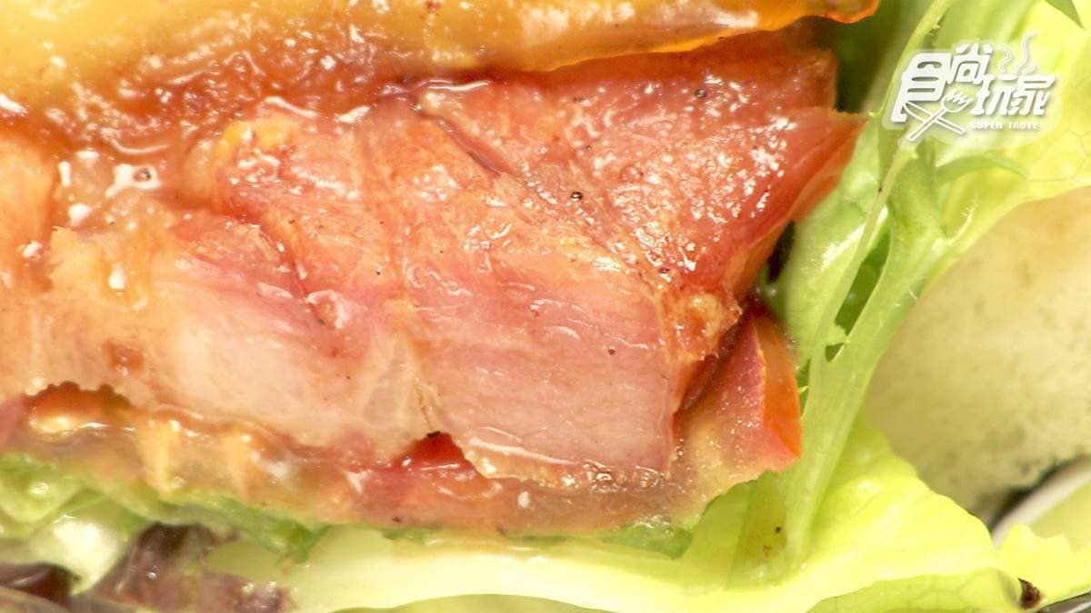 雙手hold不住的澎派早午餐！「油封鴨腿」口感像蛋酥，「低溫舒肥雞胸」1秒到法國