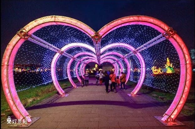 新曝光「三重燈會」  超有創意「30隻碰碰豬燈」+5大必看燈區