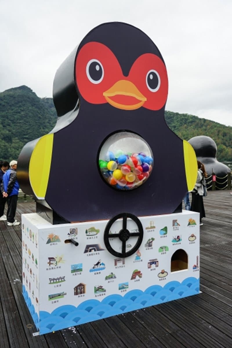 燈海隧道、「山豬」主燈　花蓮燈會還可免費玩「紅面番鴨扭蛋機」