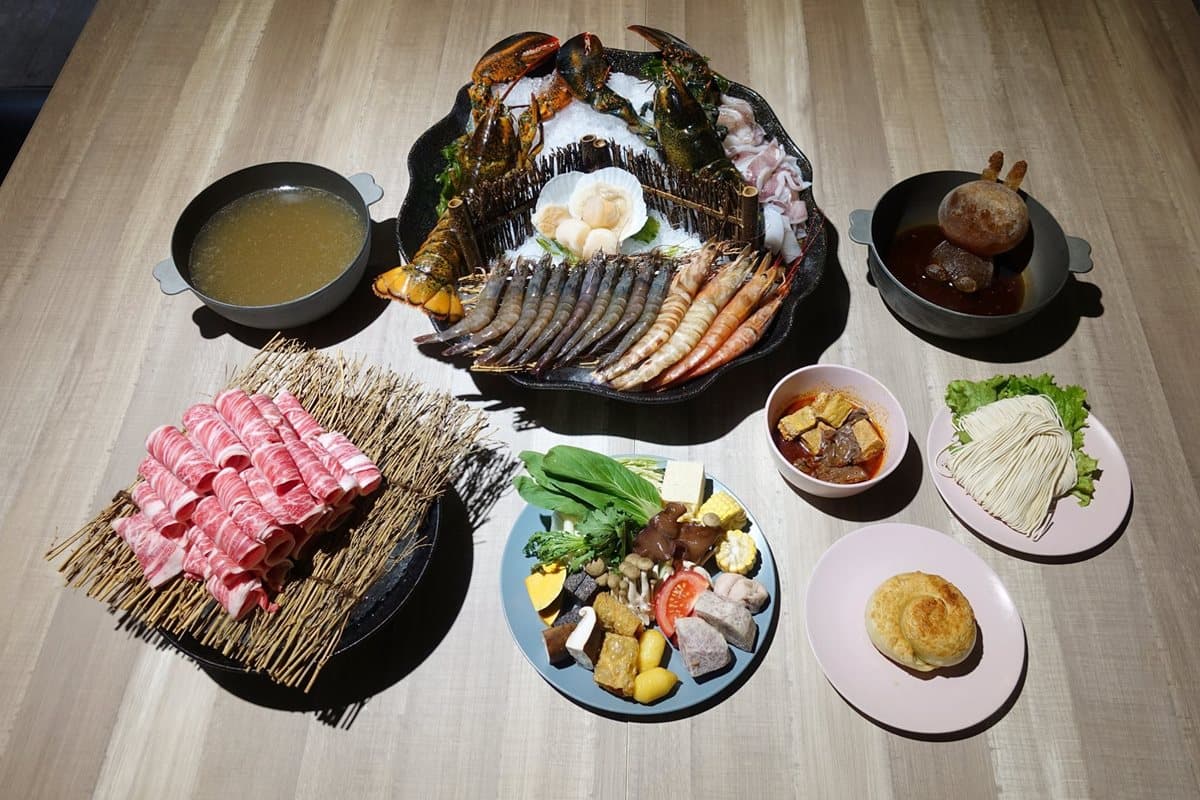 【新開店】宜蘭最新景觀餐廳！彩虹階梯、透明天空步道　必點「兔子麻辣鍋」 
