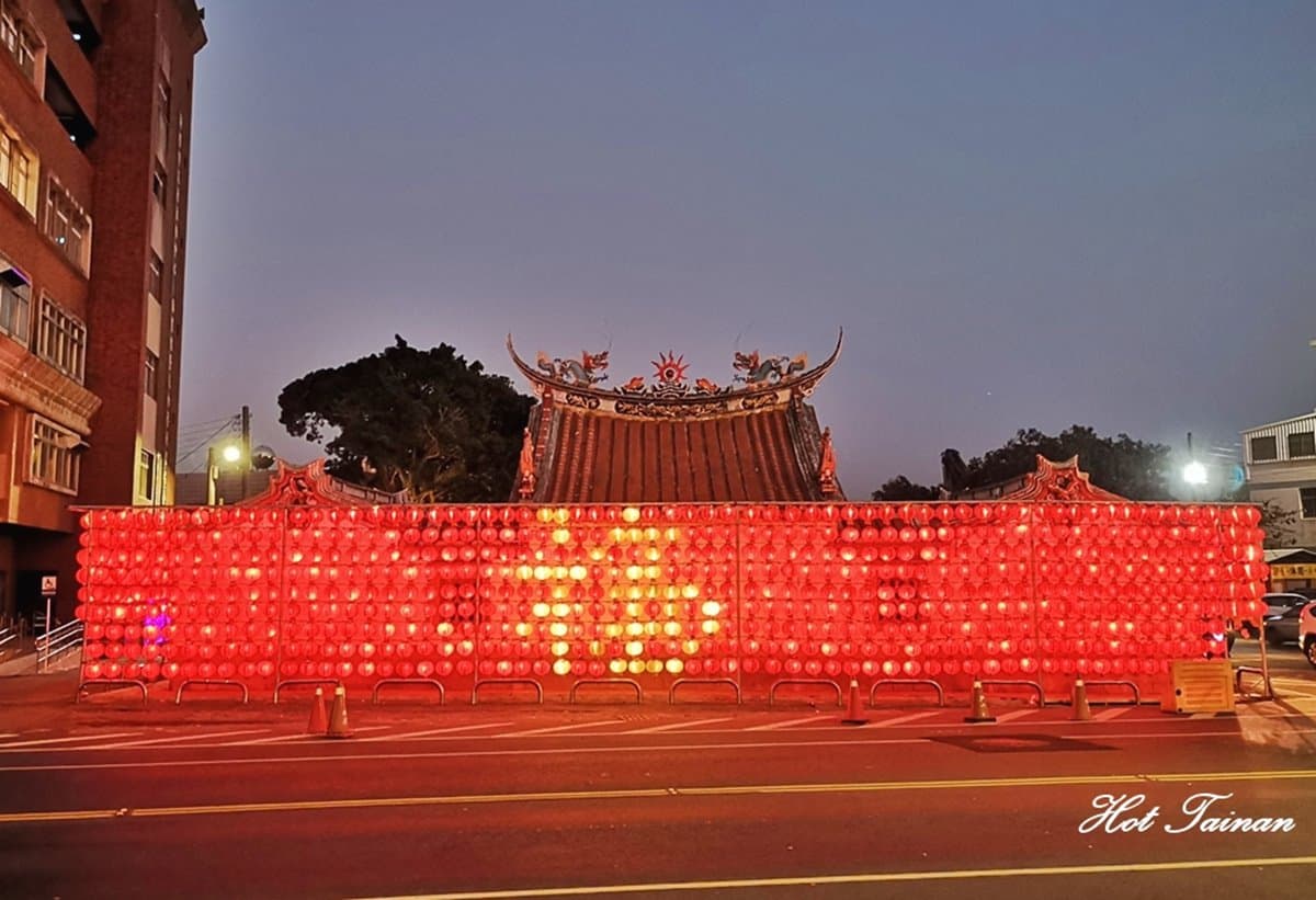 台版「雷門」好好拍！台南打卡新亮點　紅色鳥居巨型燈籠吸睛