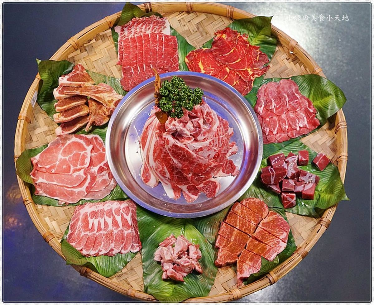 【新開店】300元海鮮任你撈！最強「台客燒肉攤」，還有超浮誇「金剛肉山」