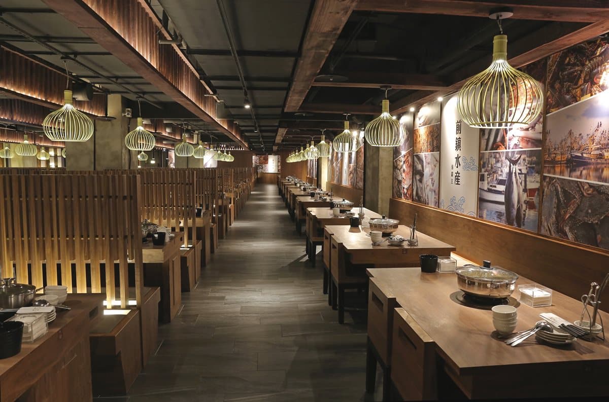 【新開店】台北最大超市火鍋！海霸王「前鎮水產」300種新鮮食材，60元副食吧吃到飽