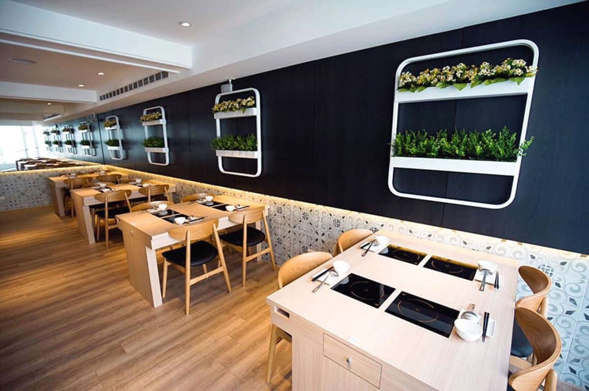 【新開店】260元就能吃！「白色馬車」網美鍋物店　柚子胡椒鍋好誘人