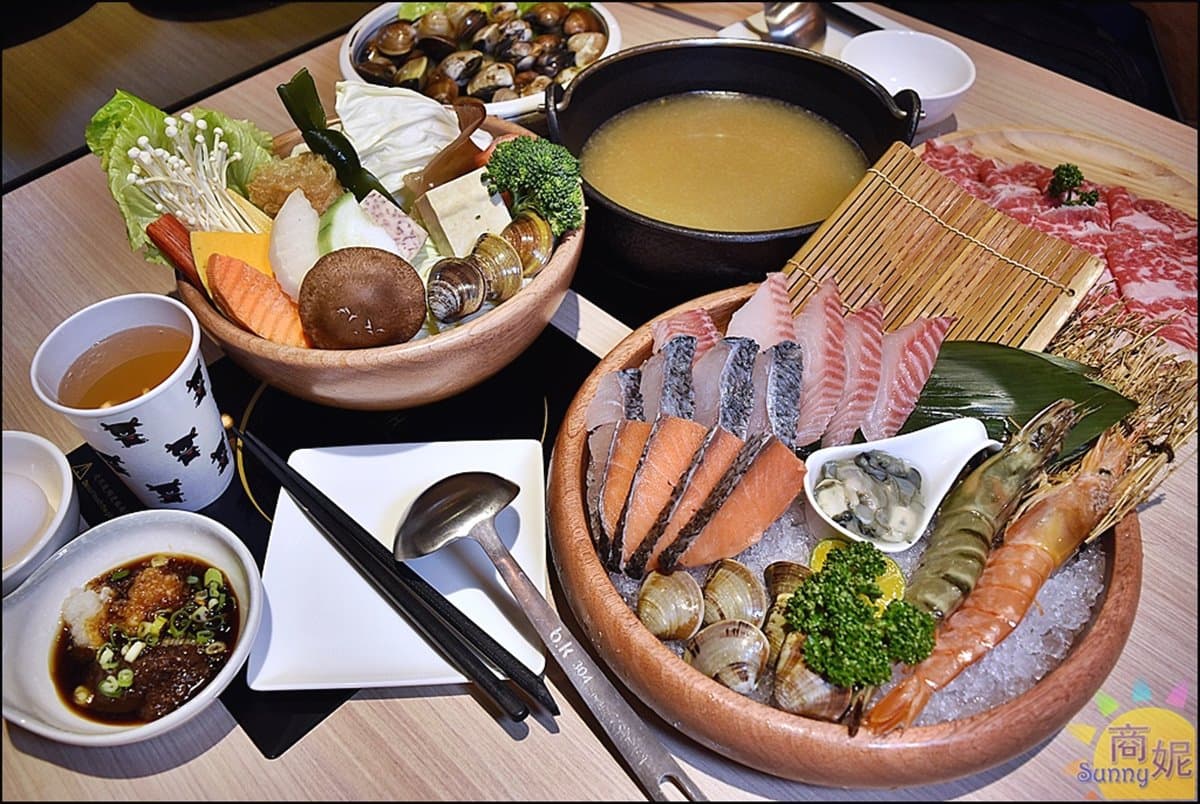 【新開店】260元就能吃！「白色馬車」網美鍋物店　柚子胡椒鍋好誘人