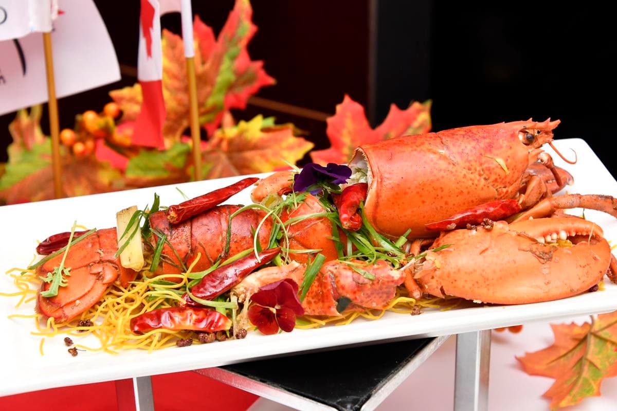 只有一個月！飯店Buffet「龍蝦吃到飽」6道龍蝦+爐烤牛排無限供應