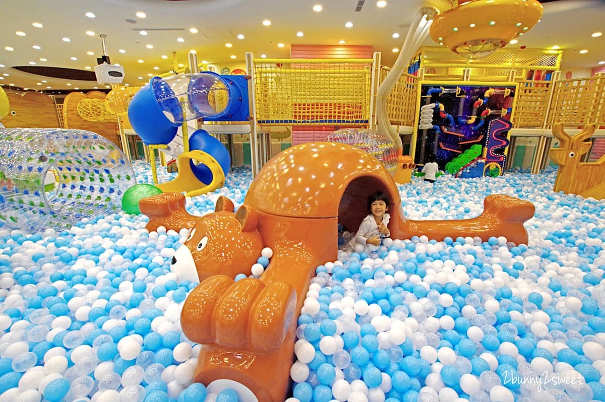 新北最大親子樂園！400坪室內恐龍考古沙坑、球池、超市，玩到並軌