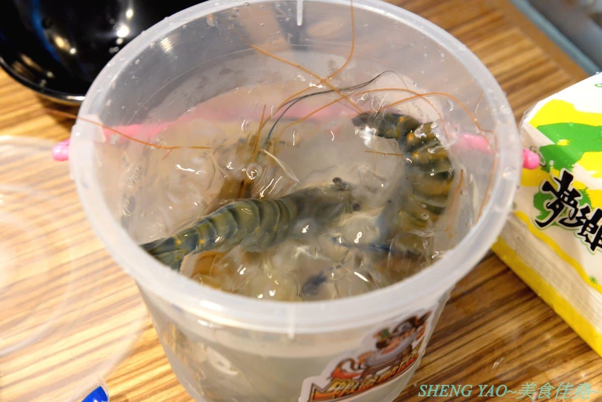 【新開店】全台最多「5水道流水蝦」在台中！夾好夾滿超霸氣