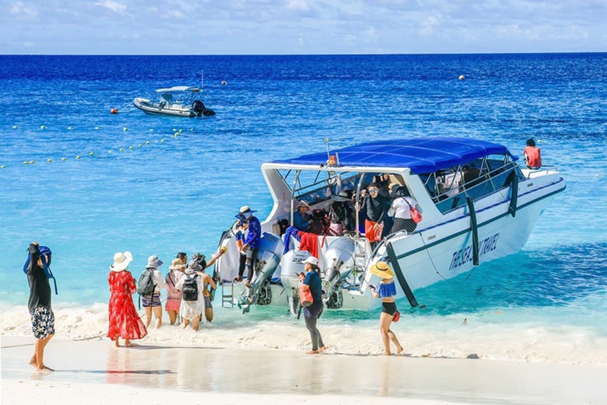 清澈就像浮在空中！泰國「小馬爾地夫」　每年只開放7個月登島