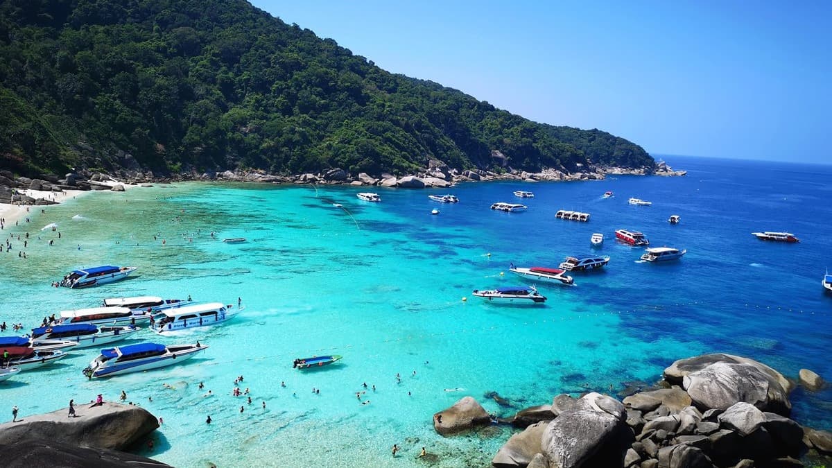 清澈就像浮在空中！泰國「小馬爾地夫」　每年只開放7個月登島