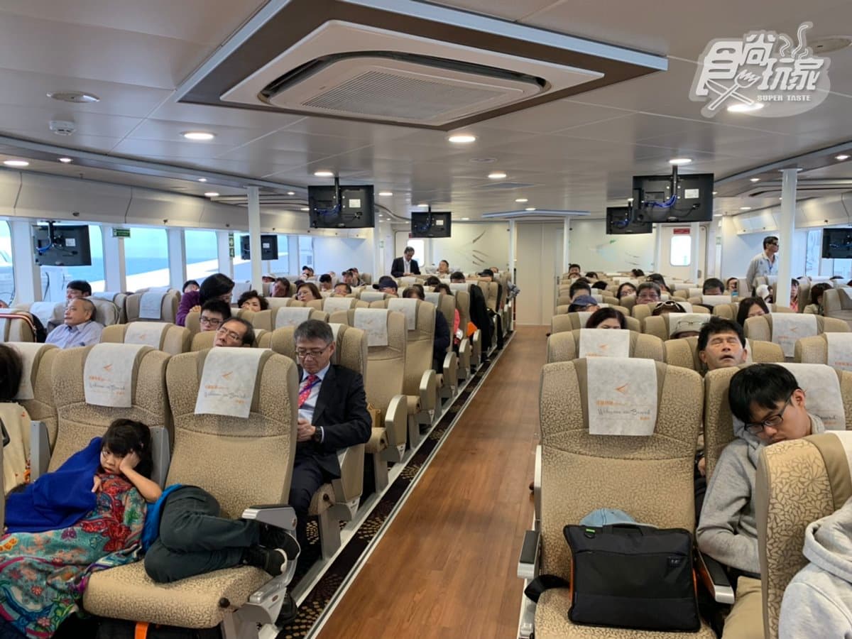 正式營運票價、內裝搶先直擊！ 全新高速客輪「雲豹號」台中港澎湖首航