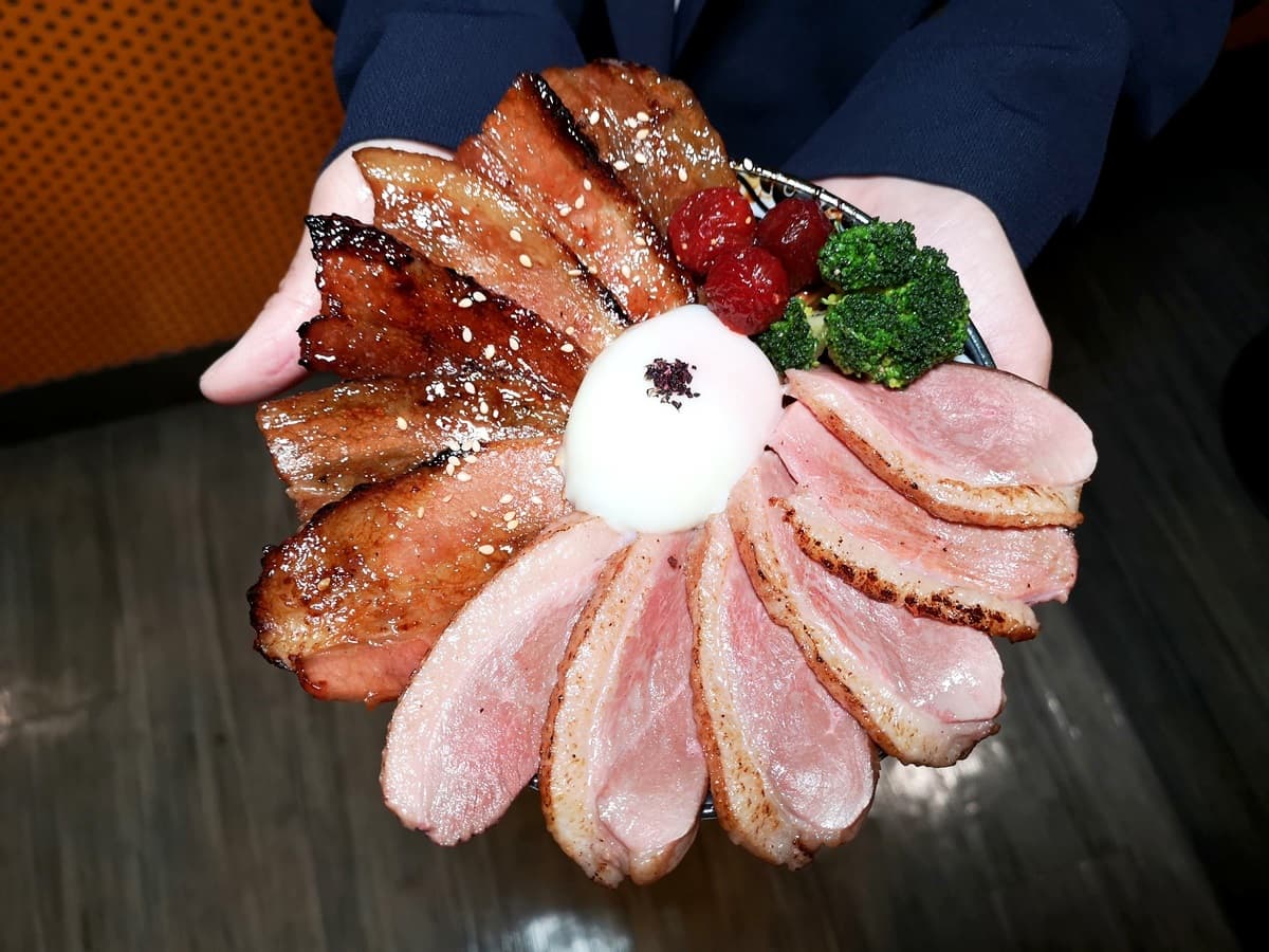 「最強安格斯牛」吃過沒？浮誇丼飯連出5款　頂級牛排400元有找