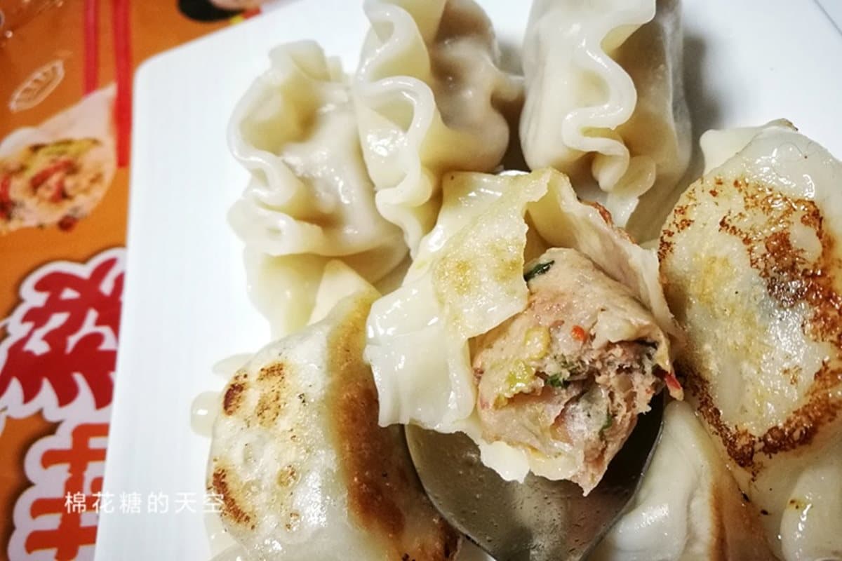 全聯限定！「顏清標水餃」買一送一　網友笑：給兩顆星變「冷凍櫃第一排」