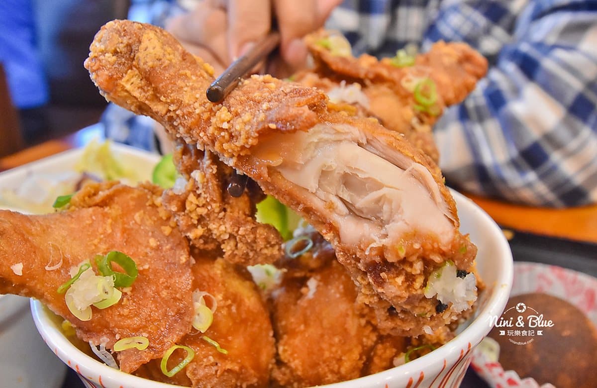 比肯德基還便宜！台中超浮誇「4隻雞腿丼飯」 腿控都尖叫了