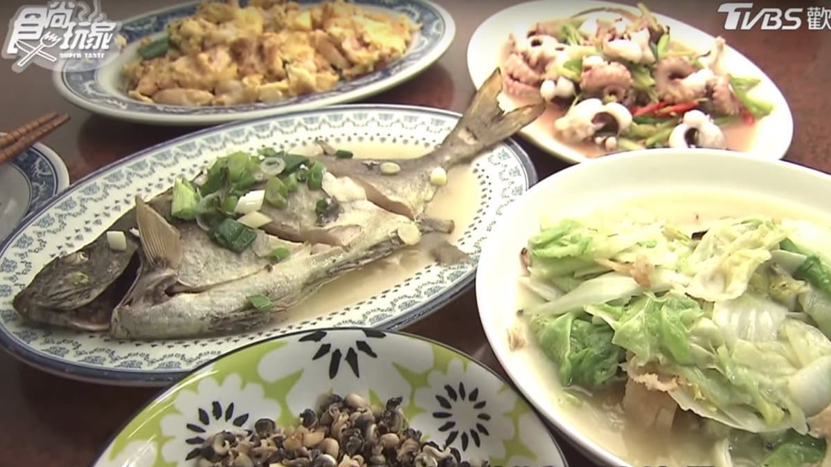 澎湖漁民最愛早餐！港邊無菜單料理必吃「海底臭豆腐」「辣拌珠螺」