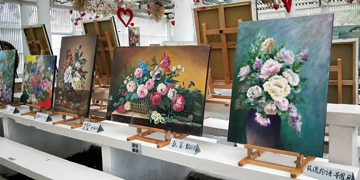 浪漫花季!士林官邸「2000株玫瑰花」綻放,加碼拍30種「蘭花」 浪漫花季!士林官邸「2000株玫瑰花」綻放,加碼拍30種「蘭花」