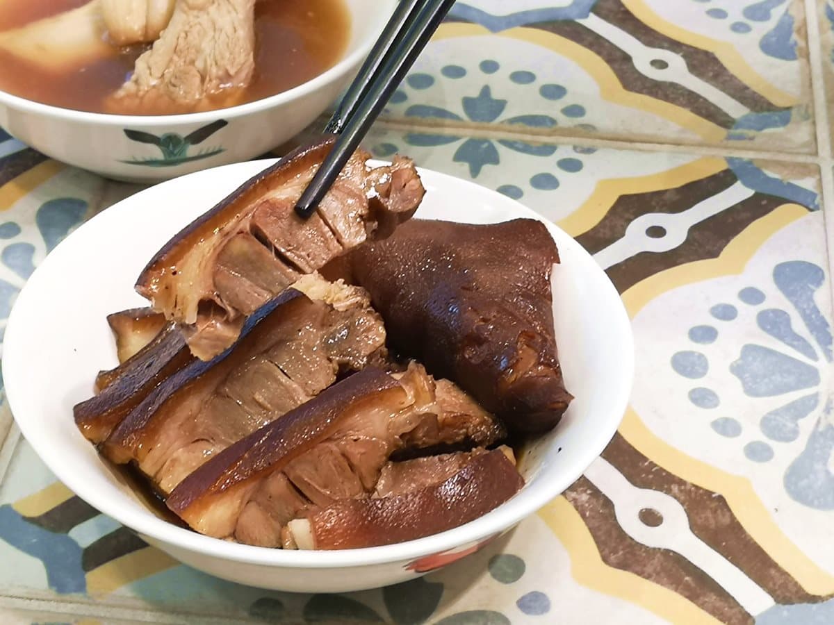 賣破千萬碗新加坡「肉骨茶名店」！插旗中山，開幕祭買一送一