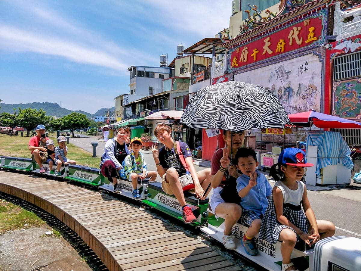 母親節出遊看這篇！北中南輕鬆好玩3路線：全台僅存台車、金針花海、最老咖啡店