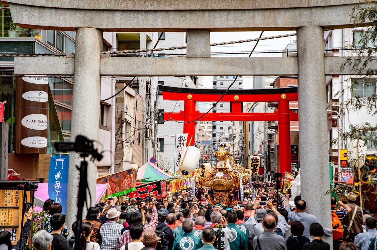 混進東大吃學生餐、最古神社求好運，原來東京還可以這樣玩