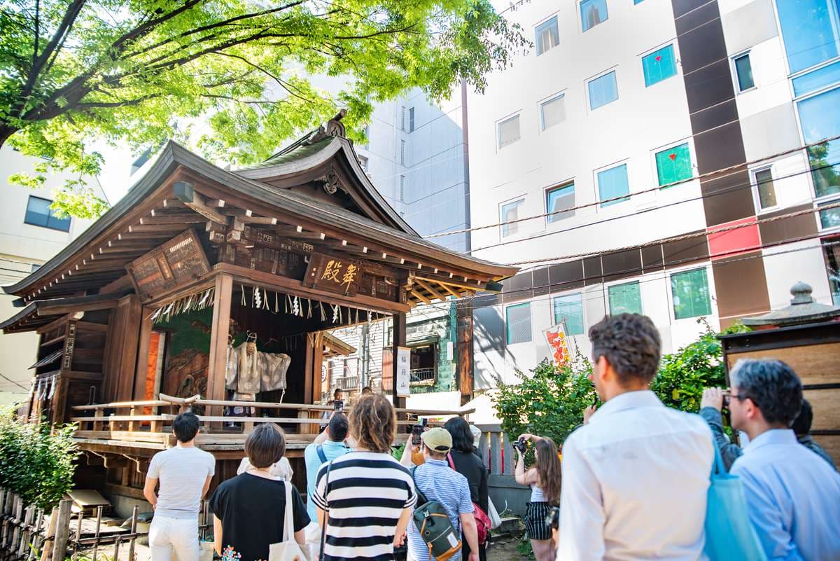 混進東大吃學生餐、最古神社求好運，原來東京還可以這樣玩