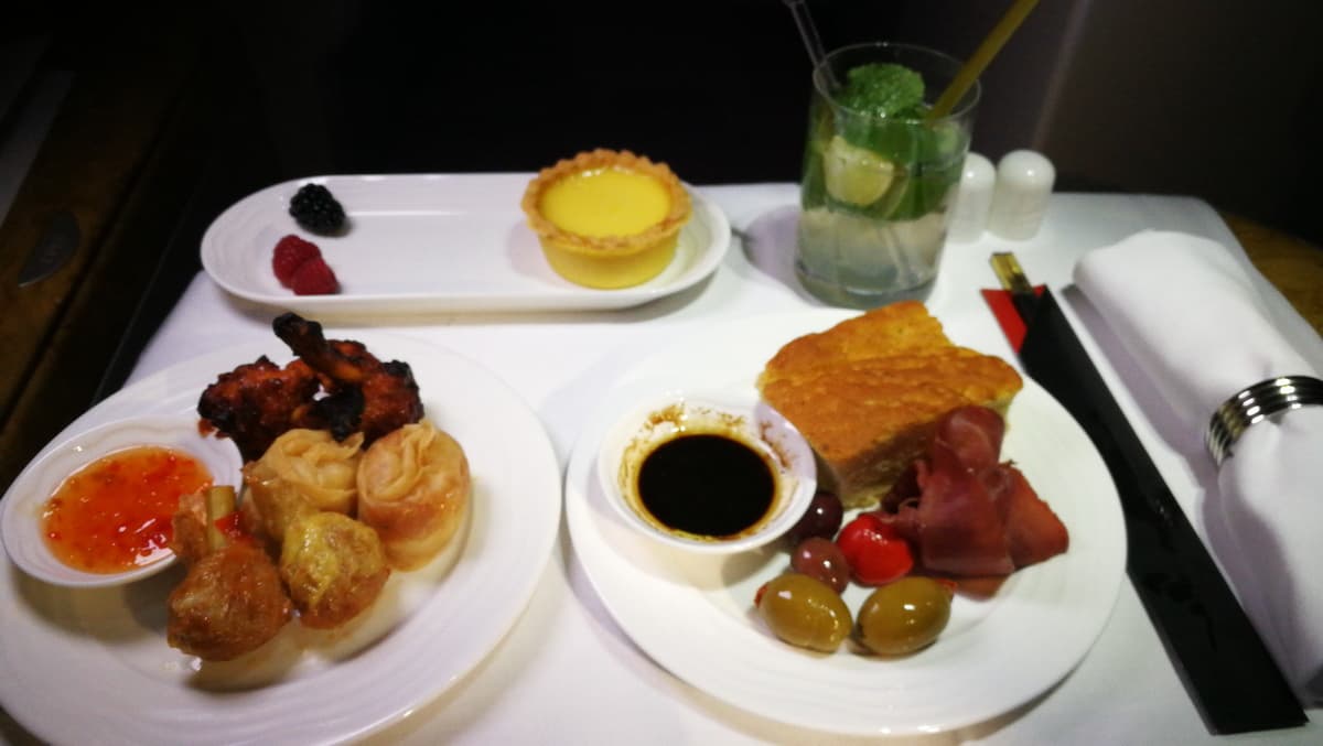 一生要爽一次!全球最奢華阿聯酋A380商務艙,餐酒任點,空姐幫你鋪床 一生要爽一次!全球最奢華阿聯酋A380商務艙,餐酒任點,空姐幫你鋪床